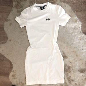 🤍🖤fitted Nike T Shirt Dress w Special Logo🖤🤍